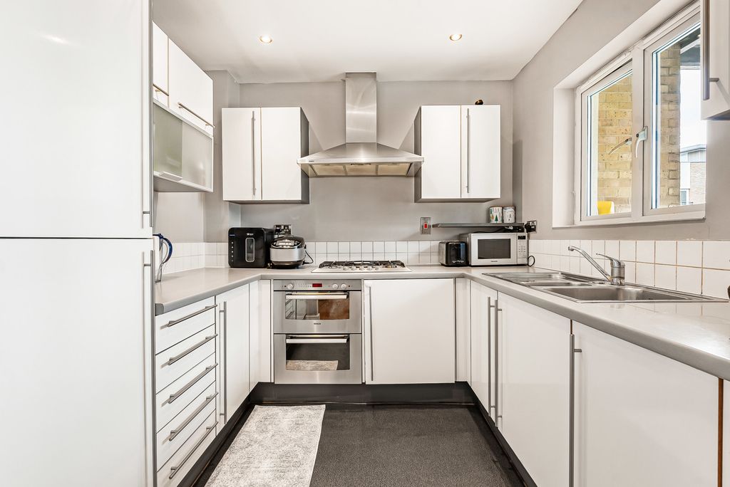 Additional image 10 of 2 bed flat for saleBridge Wharf, Chertsey, Surrey KT16