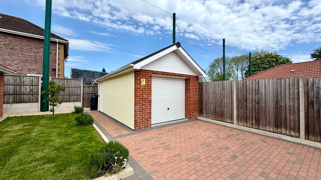 Additional image 19 of 3 bed detached bungalow for saleBoundary Court, Chard, Somerset TA20