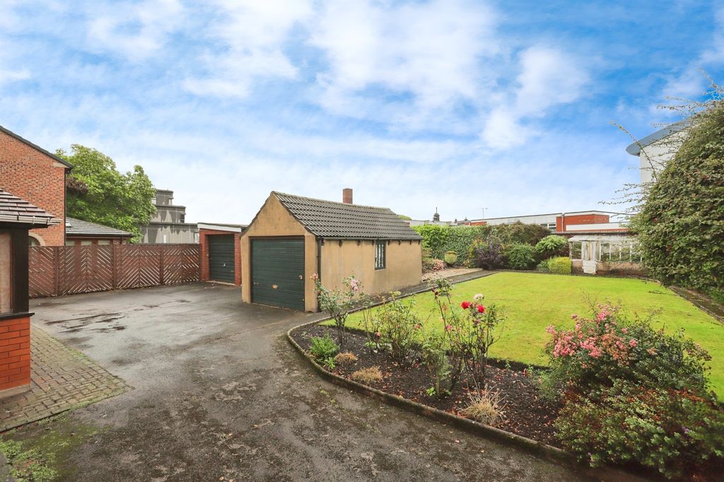 Additional image 2 of 3 bed detached house for saleFerrybridge Road, Castleford WF10