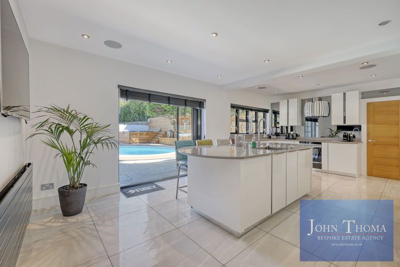 Additional image 6 of 4 bed detached house for saleCourtland Drive, Chigwell IG7
