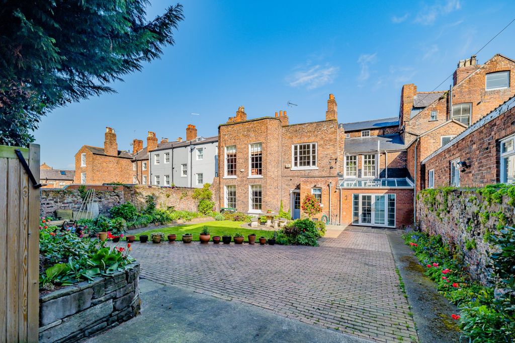 4 bed terraced house for saleKing Street, Chester, Cheshire CH1