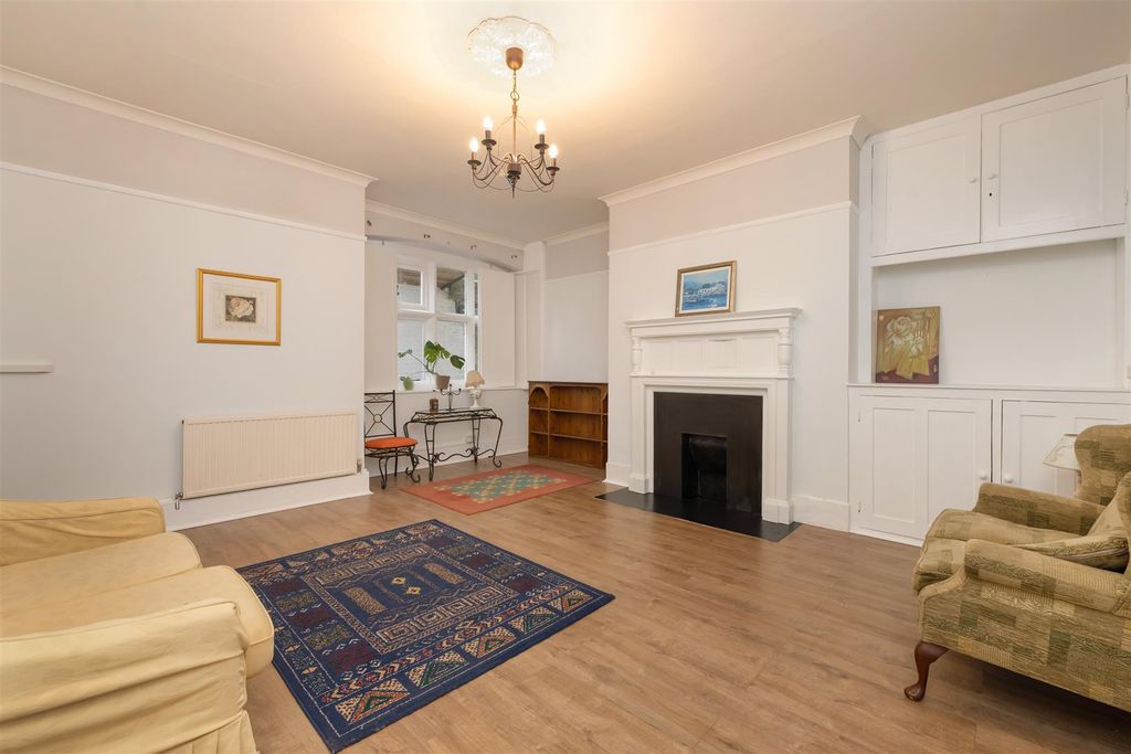 Additional image 3 of 3 bed flat for saleNew Dover Road, Canterbury CT1