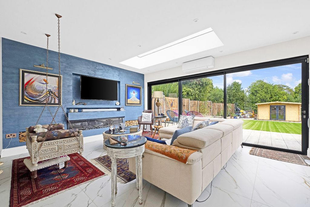 Additional image 6 of 7 bed detached house for saleVincent Avenue, Carshalton SM5