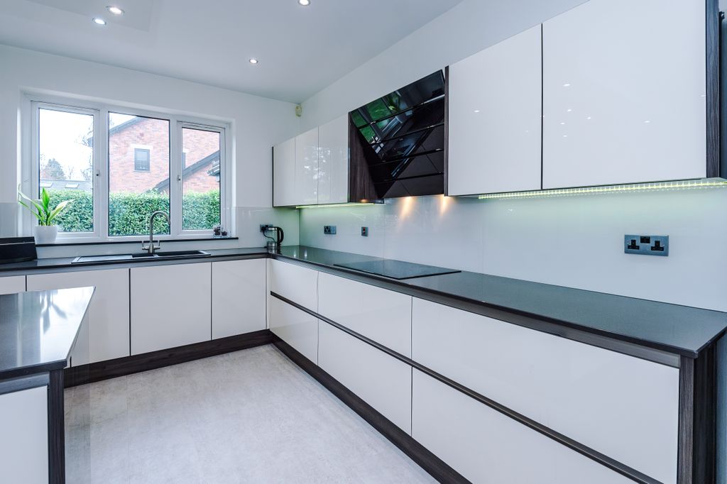 Additional image 20 of 5 bed detached house for saleParkside Drive South, Whittle-Le-Woods, Chorley, Lancashire PR6