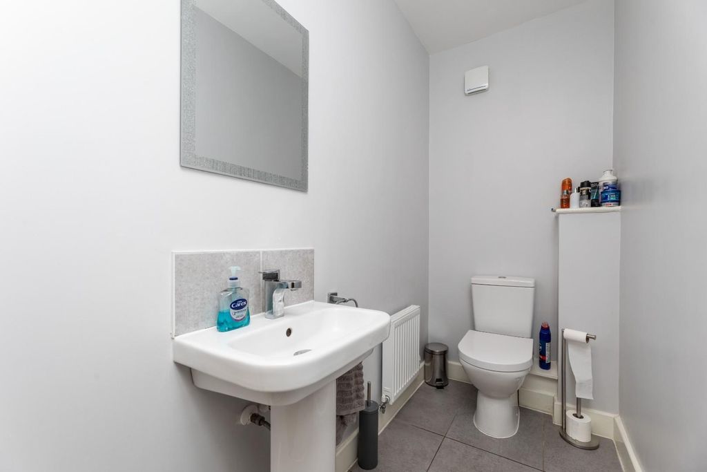 Additional image 7 of 5 bed detached house for saleColclough Close, Castleford WF10