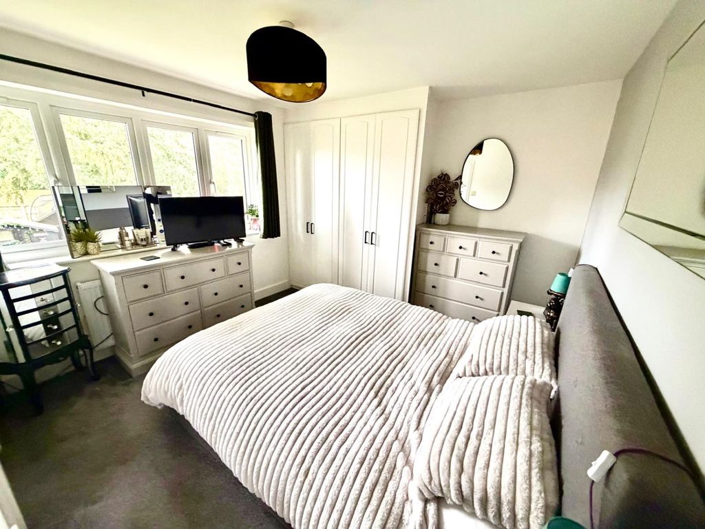 Additional image 8 of 4 bed detached house for saleLittle Green Lane, Chertsey, Surrey KT16