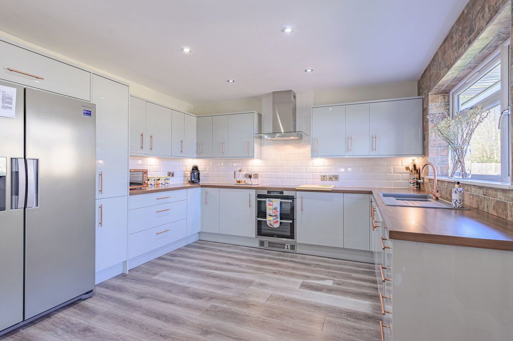 Additional image 9 of 3 bed bungalow for saleChurch Road, Burntwood WS7