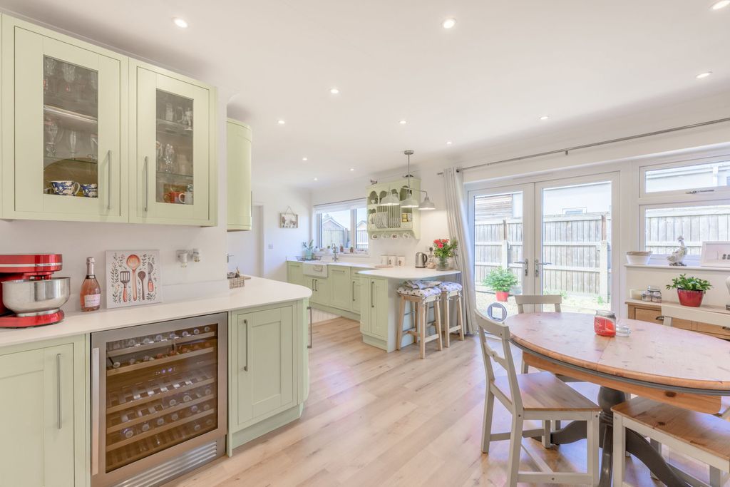 Additional image 7 of 4 bed bungalow for saleEastwood, Chatteris PE16