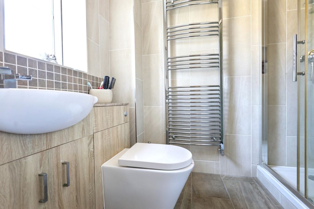 Additional image 17 of 4 bed detached house for sale4 Hatwell Row, Carterton OX18