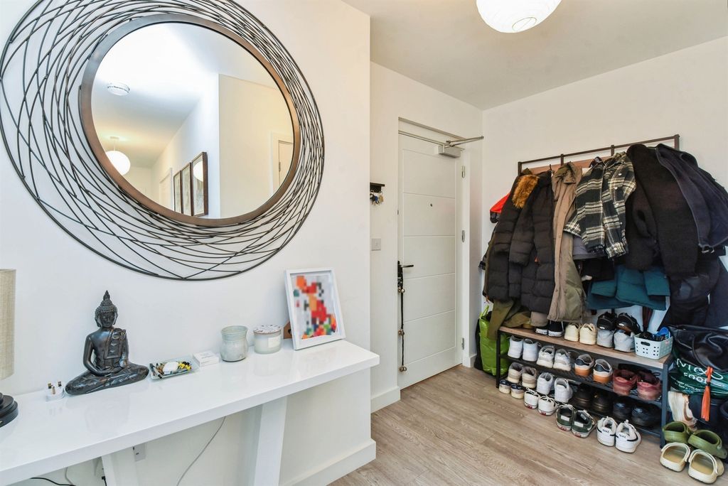 Additional image 5 of 2 bed flat for saleFoundry Lane, Chippenham SN15