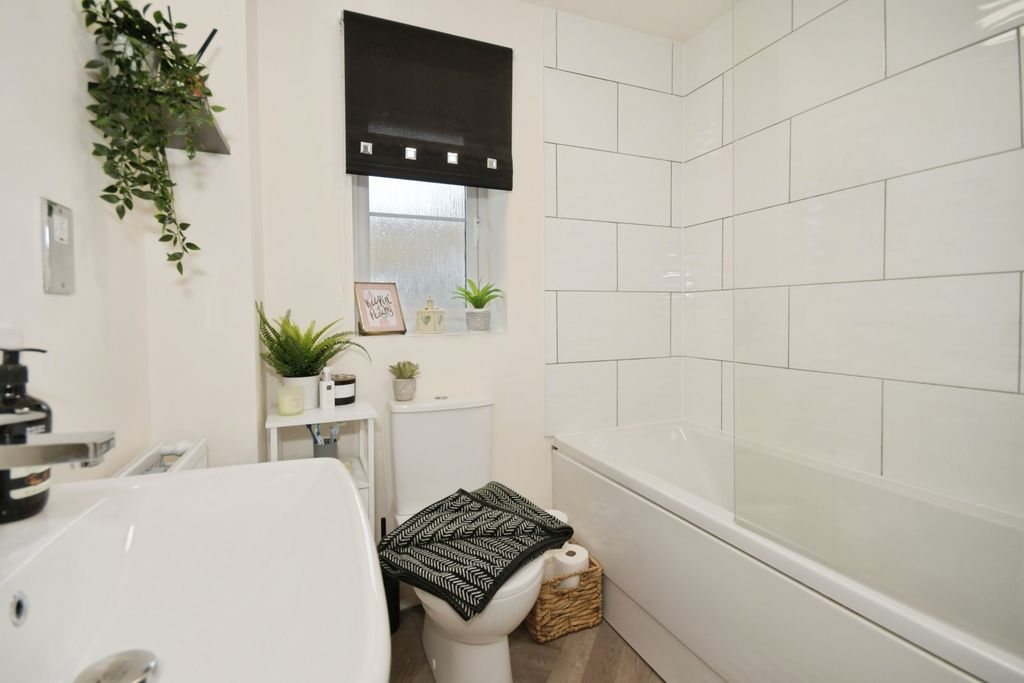 Additional image 14 of 4 bed detached house for saleQuartz Drive, Buxton SK17