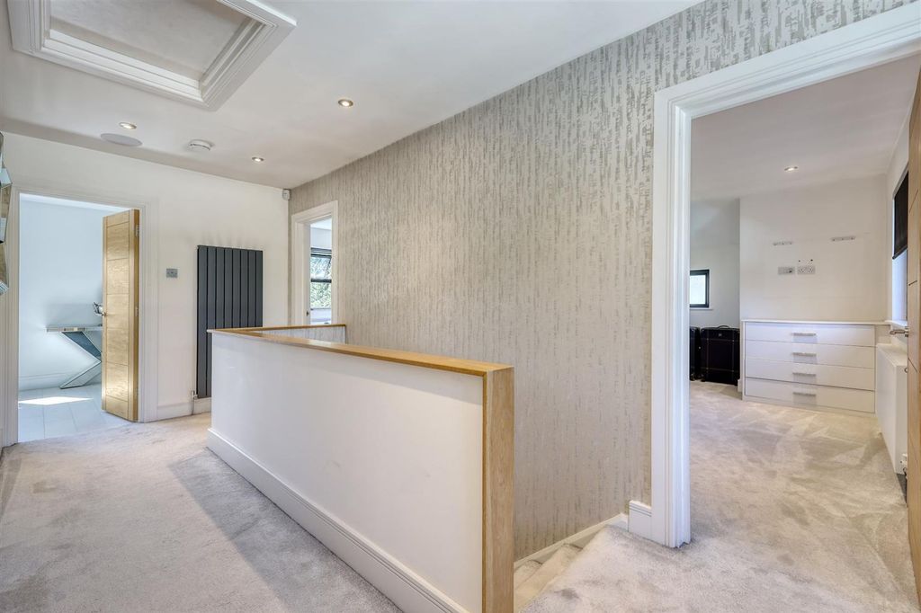 Additional image 18 of 4 bed detached house for saleCourtland Drive, Chigwell IG7