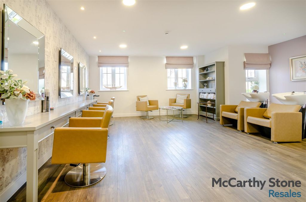Additional image 18 of 1 bed flat for saleTrinity Road, Chipping Norton, Oxfordshire OX7