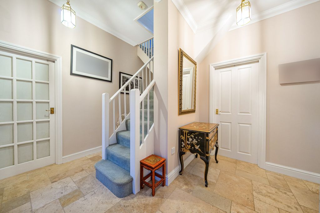 Additional image 6 of 5 bed detached house for saleTupwood Lane, Caterham CR3