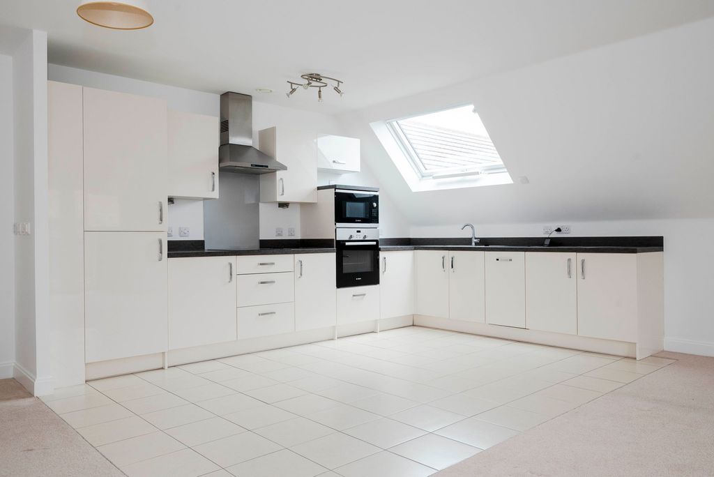 2 bed flat for saleHospital Road, Keatley Place Hospital Road GL56