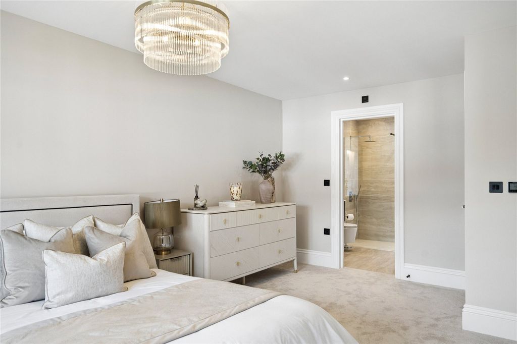 Additional image 17 of 5 bed detached house for saleMill Farm, Mill Lane, Chalfont St. Giles, Buckinghamshire HP8