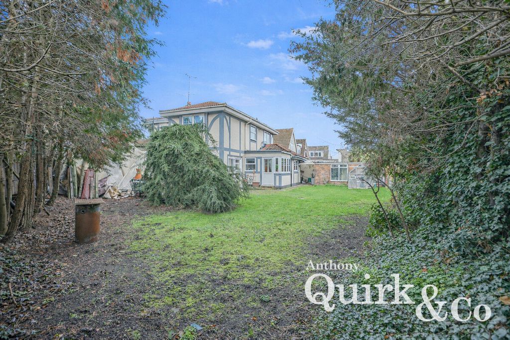 Additional image 21 of 5 bed detached house for saleSt. Agnes Drive, Canvey Island SS8