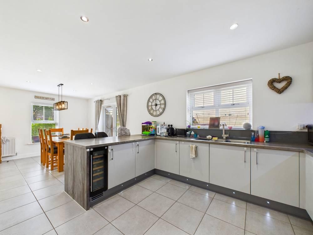 Additional image 2 of 4 bed detached house for saleHaydock Avenue, Castleford WF10