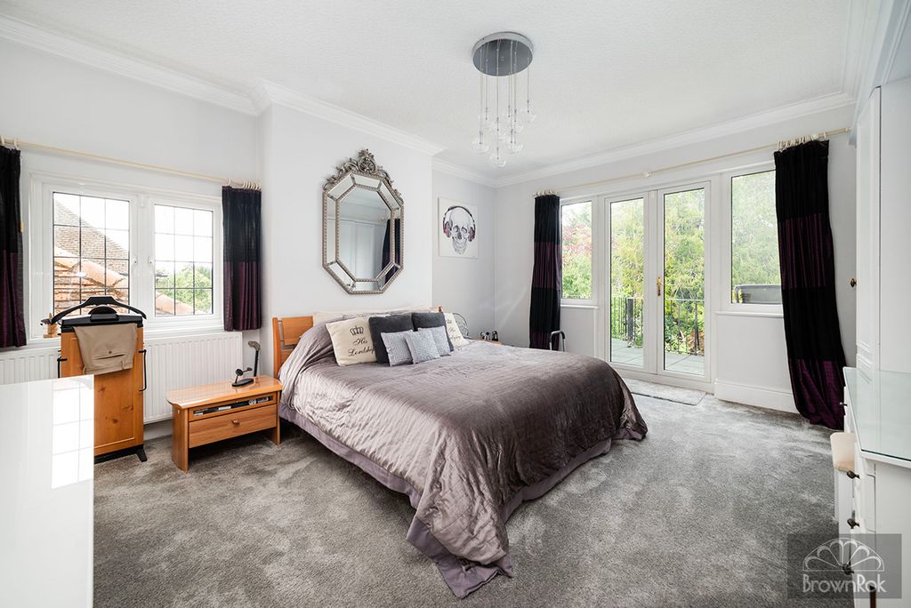 Additional image 9 of 5 bed detached house for saleHeathfield Road, Bushey, Hertfordshire WD23