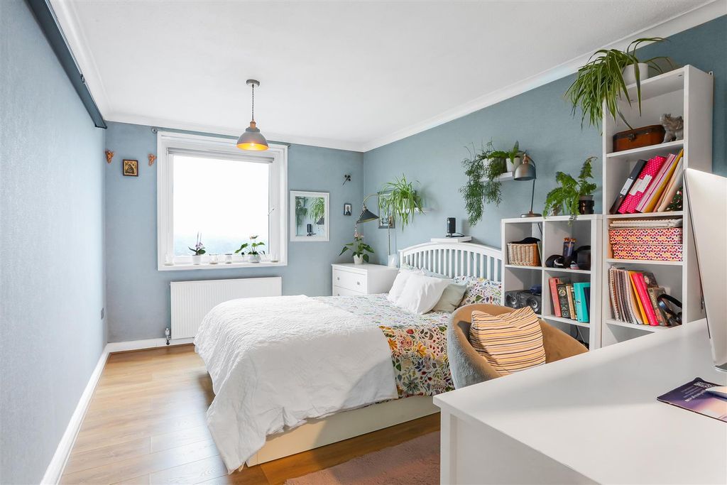 Additional image 5 of 2 bed flat for saleNorth Street, Carshalton SM5