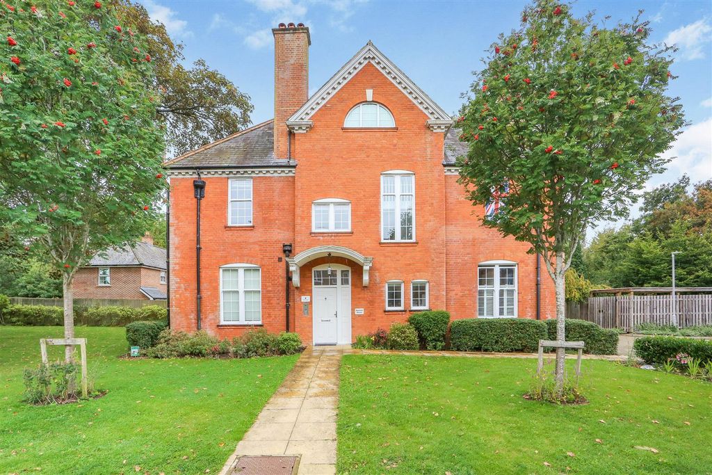 Additional image 16 of 2 bed flat for saleDamson Way, Carshalton Beeches SM5