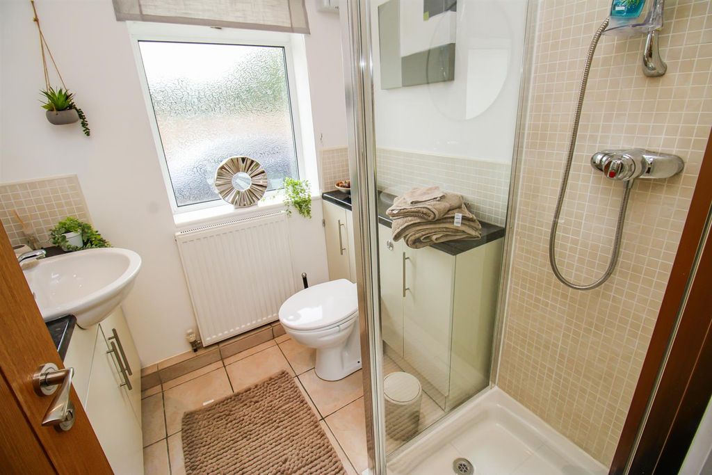Additional image 7 of 4 bed detached house for saleWood Lane, Castleford WF10