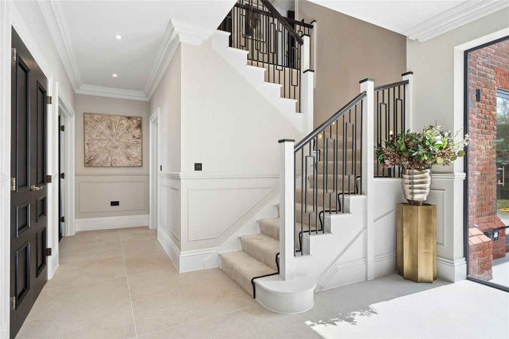 Additional image 9 of 5 bed detached house for saleMill Farm, Mill Lane, Chalfont St. Giles, Buckinghamshire HP8