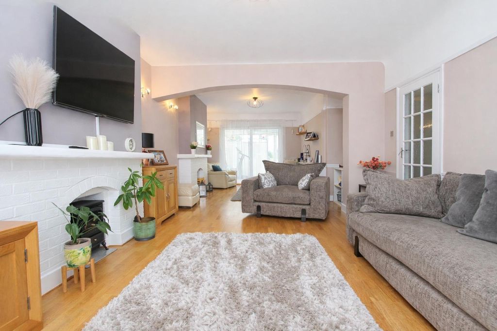 Additional image 2 of 5 bed semi-detached house for saleStanley Park Road, Carshalton SM5