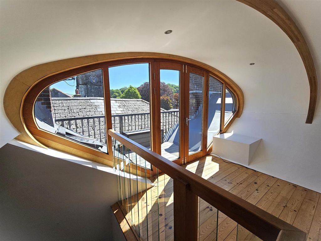 Additional image 3 of 2 bed flat for saleWest Street, Tavistock PL19