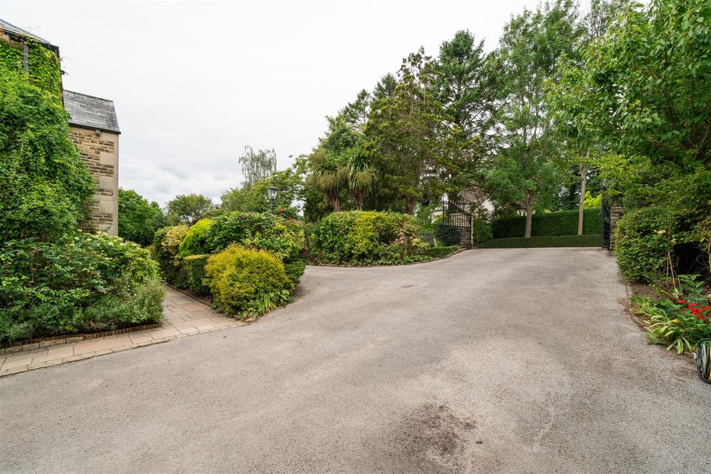 Additional image 41 of 5 bed detached house for saleBurbank House, Westbrook Close, Brookside, Chesterfield S40
