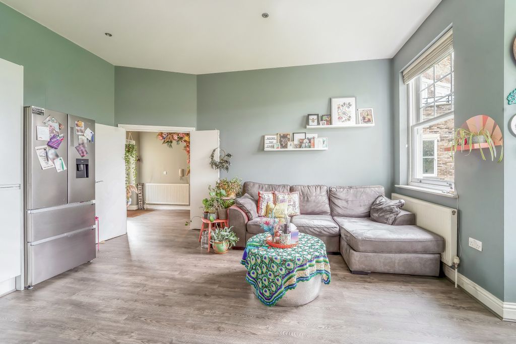 Additional image 5 of 2 bed flat for salePoulter Park, Bishopsford Road, Morden SM4