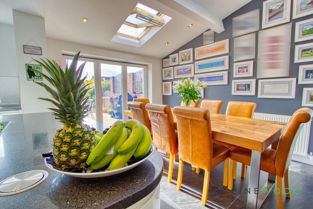 Additional image 8 of 5 bed semi-detached house for saleShaftesbury Avenue, Ashgate, Chesterfield, Derbyshire S40
