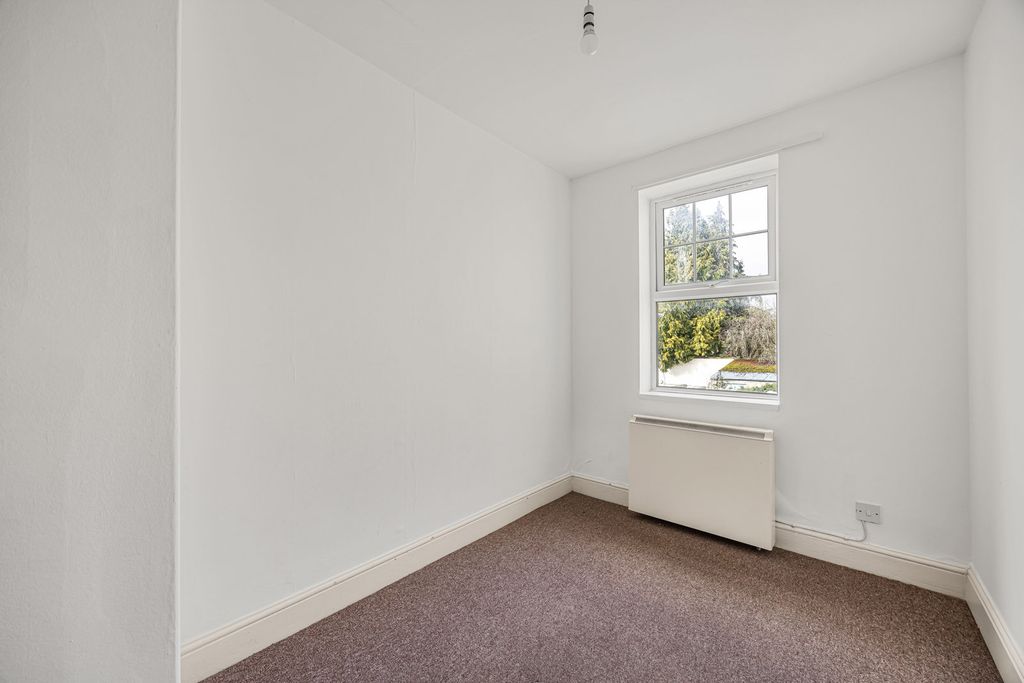 Additional image 7 of 2 bed flat for saleAshcroft Road, Cirencester, Gloucestershire GL7