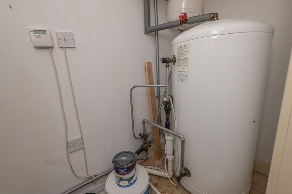 Additional image 11 of 2 bed flat for saleCastle Grove, Pontefract WF8