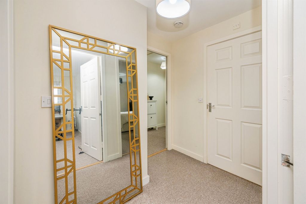 Additional image 8 of 2 bed flat for saleBurwaye Close, Lichfield WS13