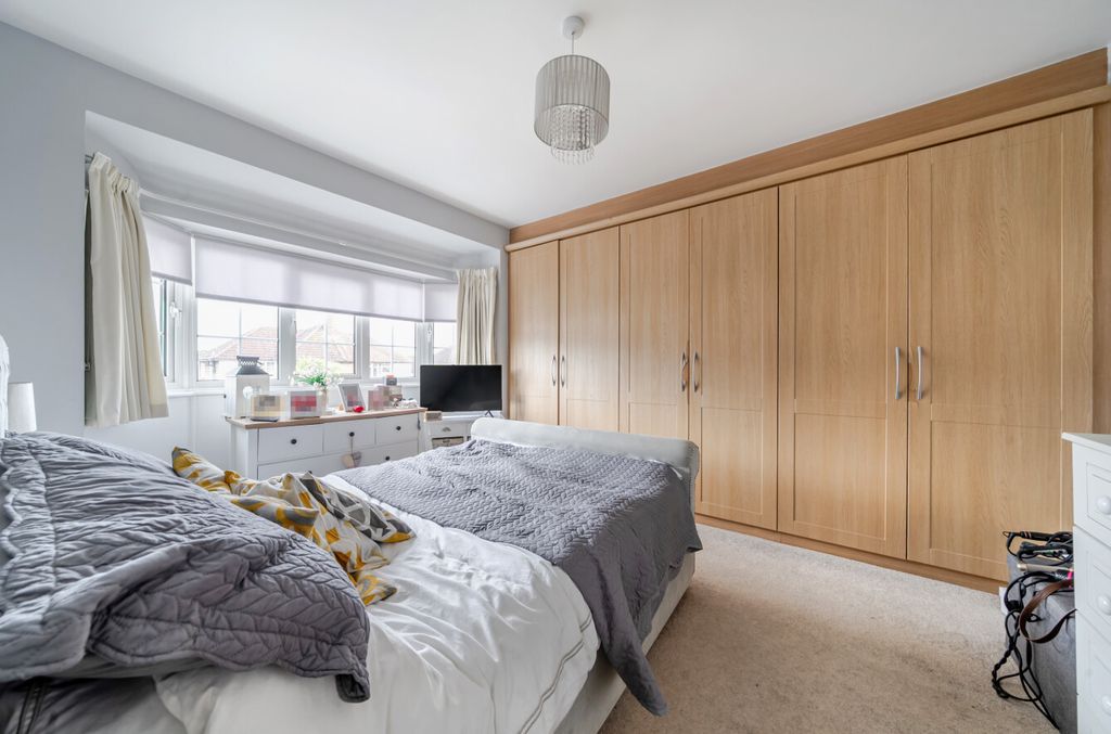 Additional image 11 of 4 bed semi-detached house for saleEdgebury, Chislehurst, Kent BR7