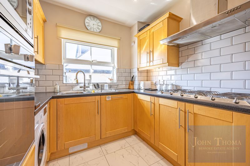Additional image 3 of 2 bed flat for saleManor Road, Chigwell IG7