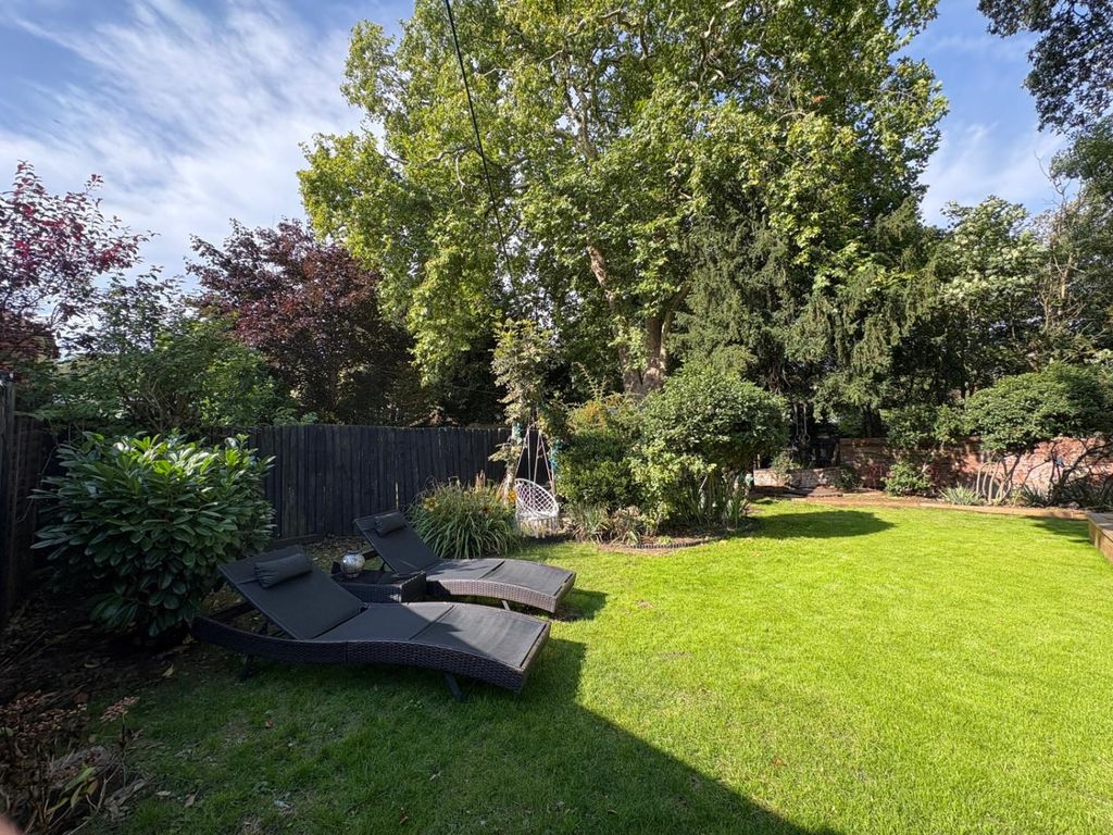Additional image 14 of 4 bed detached house for saleLittle Green Lane, Chertsey, Surrey KT16