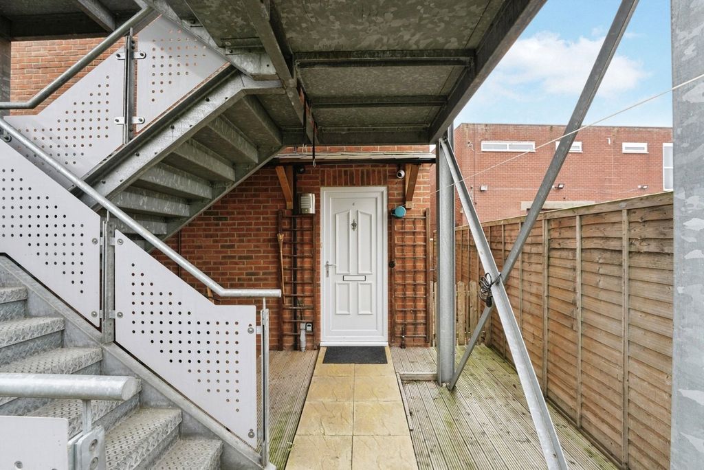 Additional image 13 of 2 bed flat for saleLower Leys, Evesham, Worcestershire WR11