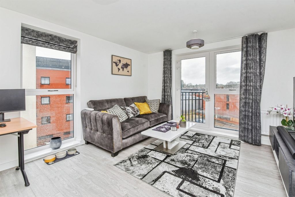 Additional image 2 of 2 bed flat for saleFoundry Lane, Chippenham SN15