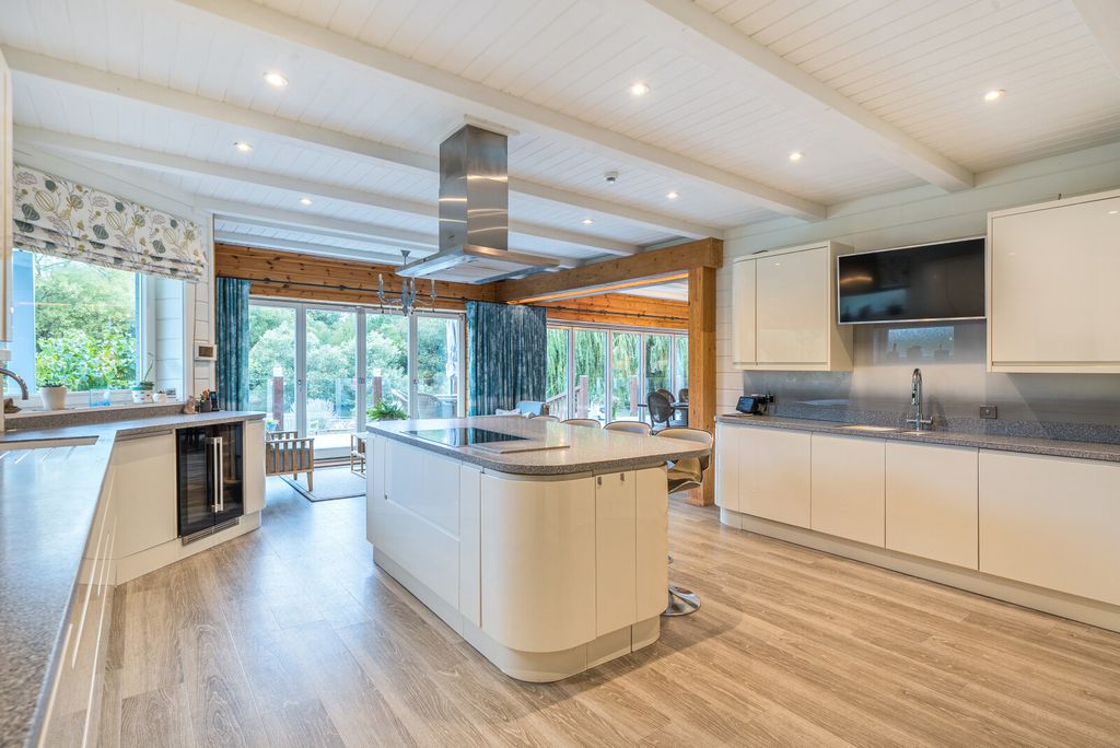 Additional image 9 of 4 bed detached house for saleLaleham Reach, Chertsey KT16
