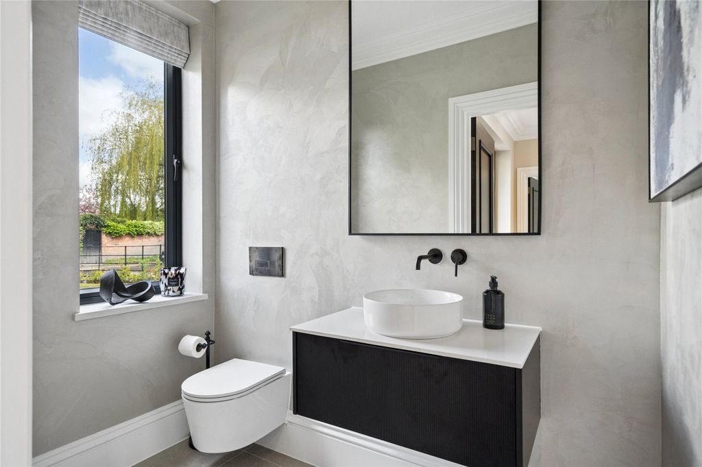 Additional image 12 of 5 bed detached house for saleMill Farm, Mill Lane, Chalfont St. Giles, Buckinghamshire HP8