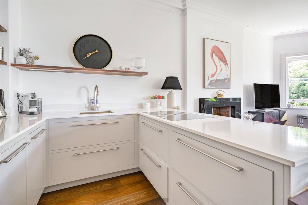 Additional image 9 of 2 bed flat for saleChevender, Prince Imperial Road, Chislehurst BR7