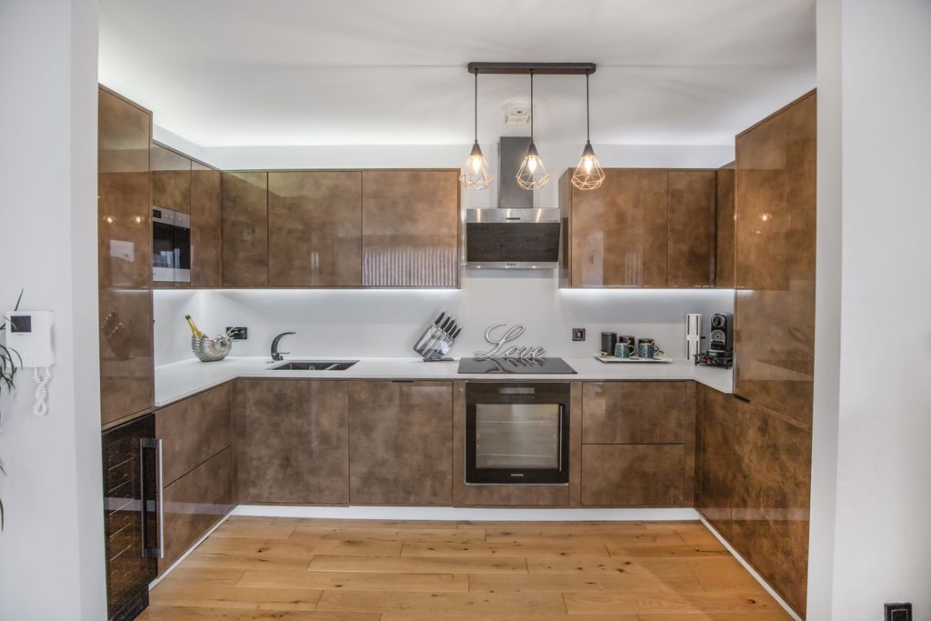 Additional image 5 of 2 bed flat for saleDee Hills Park, Chester CH3