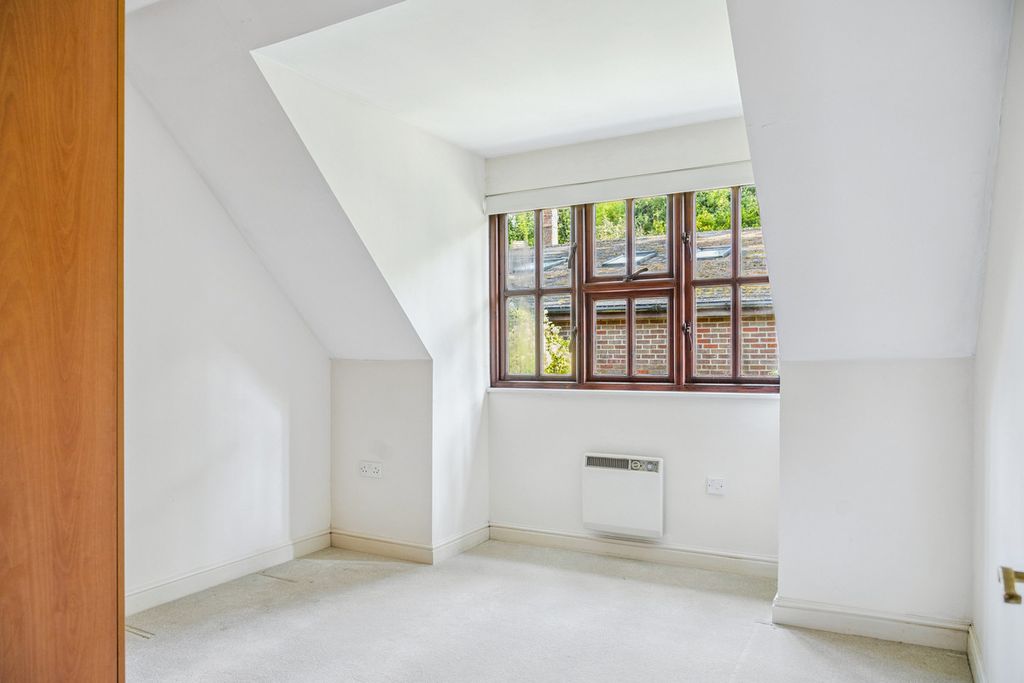 Additional image 6 of 2 bed flat for saleEast Street, Chesham HP5