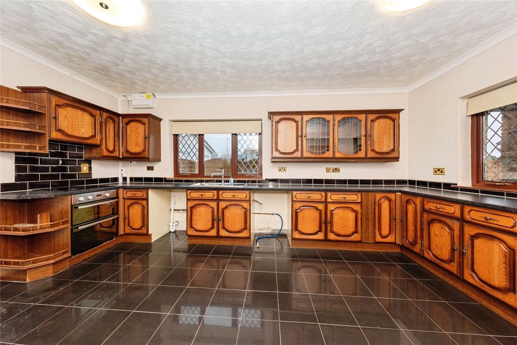 Additional image 10 of 5 bed detached house for saleMaenor Helyg, Pembrey, Burry Port, Carmarthenshire SA16