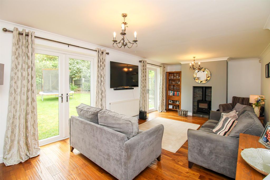 Additional image 8 of 4 bed detached house for saleWood Lane, Castleford WF10