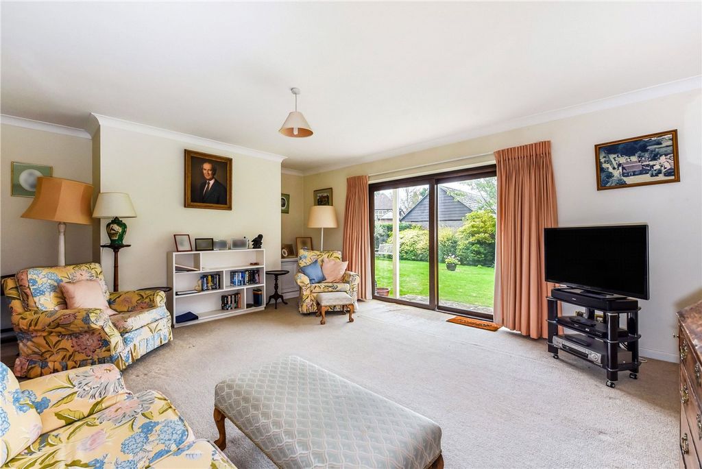 Additional image 2 of 2 bed flat for saleHenty Gardens, Chichester PO19