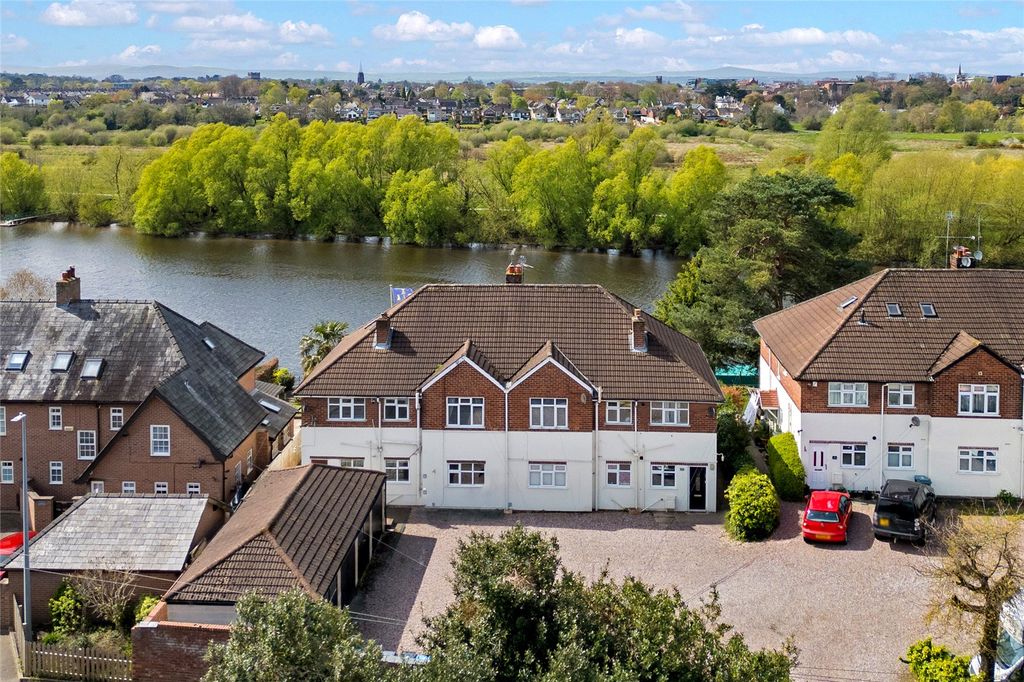 2 bed flat for saleChester, Cheshire CH3 photo 2