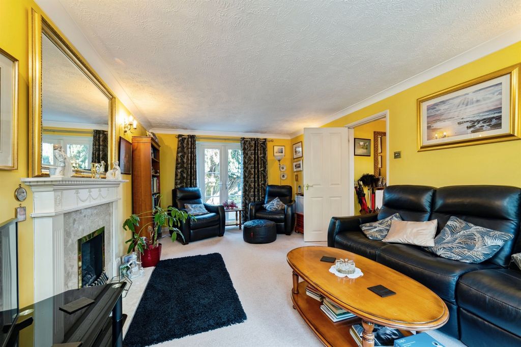 Additional image 4 of 4 bed detached house for salePlumpton Close, Chippenham SN14